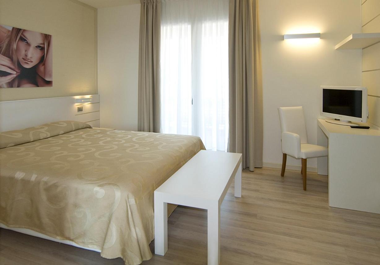 Hotel Vienna Lido di Jesolo Zewnętrze zdjęcie
